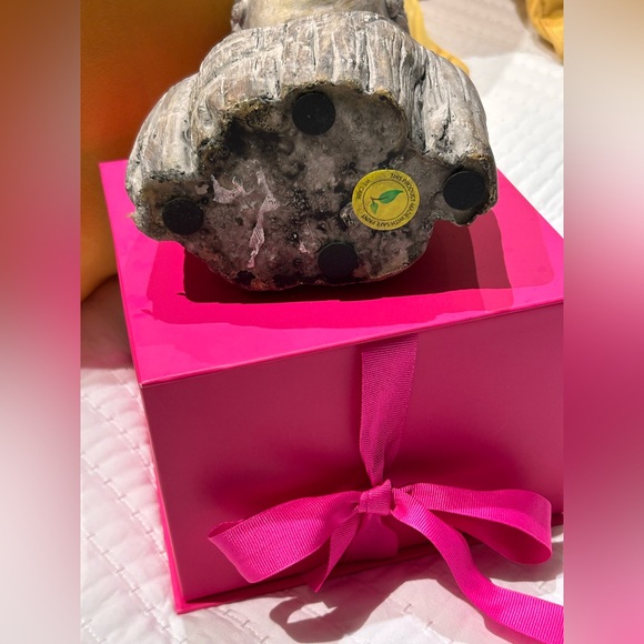 Elegant Gray/Beige Buddha Statue - Picture 6 of 8